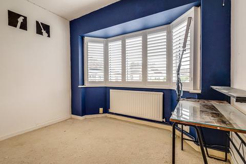 2 bedroom semi-detached bungalow for sale, Dulverton Close, Westcliff-on-sea, SS0