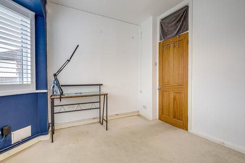 2 bedroom semi-detached bungalow for sale, Dulverton Close, Westcliff-on-sea, SS0