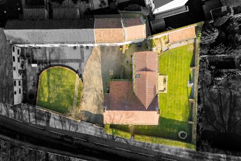 4 bedroom detached house for sale, Main Street, Womersley DN6