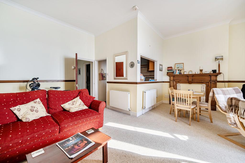 Living/dining room