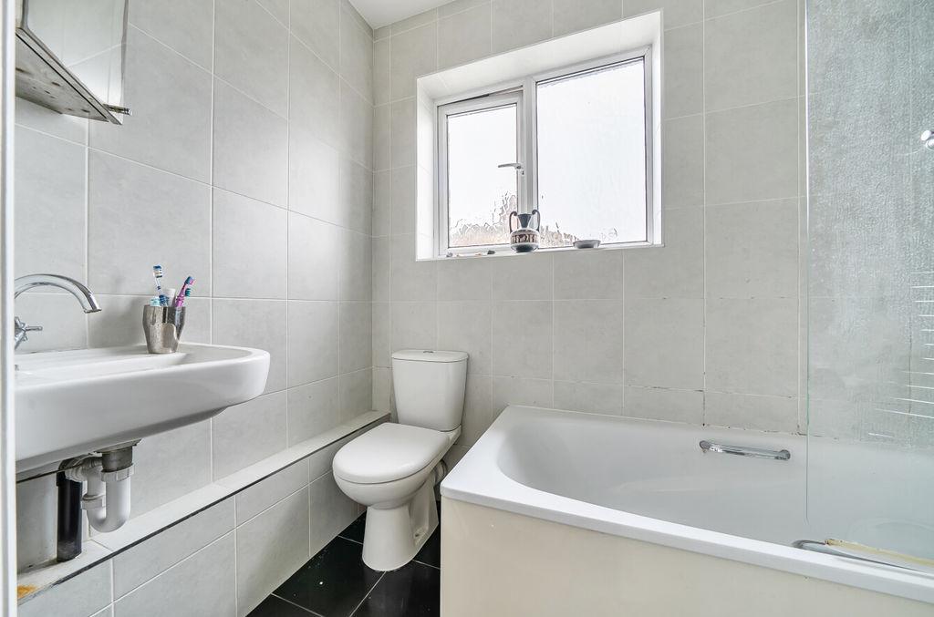 Bathroom angle 1
