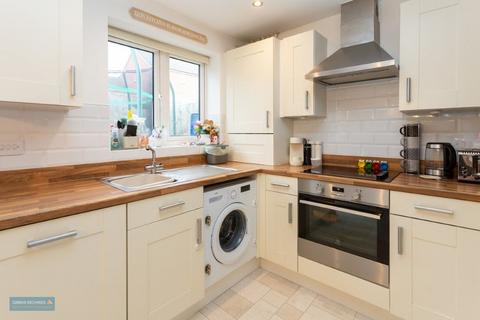 3 bedroom end of terrace house for sale, Desmond Rochford Way, Taunton