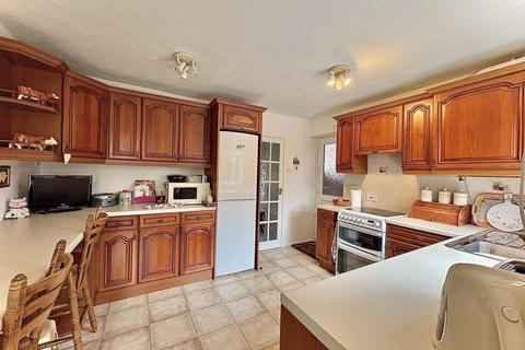 undefined, Dormston Drive, SEDGLEY, DY3 1JD