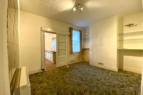 3 bedroom terraced house for sale, 12 Dryden Street, Swindon, SN1 5LA