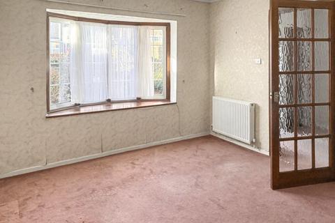 3 bedroom semi-detached house for sale, 28 Housman Close, Bromsgrove, B60 3LY