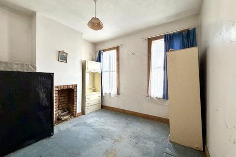 undefined, 9 Oakleigh Avenue, Southend-on-Sea, SS1 2QR
