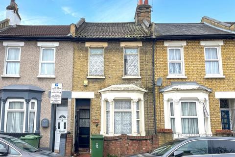 3 bedroom terraced house for sale, 24 Maiden Road, Stratford, E15 4EZ