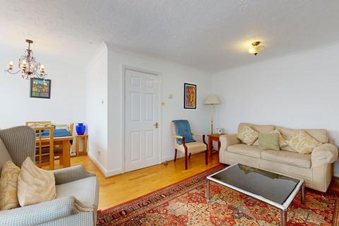3 bedroom end of terrace house for sale, 33 Oakfield Close, Potters Bar, EN6 2BE