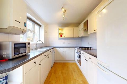 3 bedroom end of terrace house for sale, 33 Oakfield Close, Potters Bar, EN6 2BE