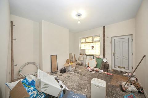 2 bedroom end of terrace house for sale, 86 Mealhouse Lane, Atherton, Manchester, M46 0FD