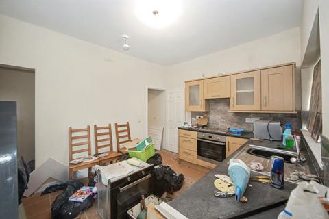 2 bedroom end of terrace house for sale, 86 Mealhouse Lane, Atherton, Manchester, M46 0FD