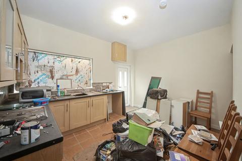 2 bedroom end of terrace house for sale, 86 Mealhouse Lane, Atherton, Manchester, M46 0FD
