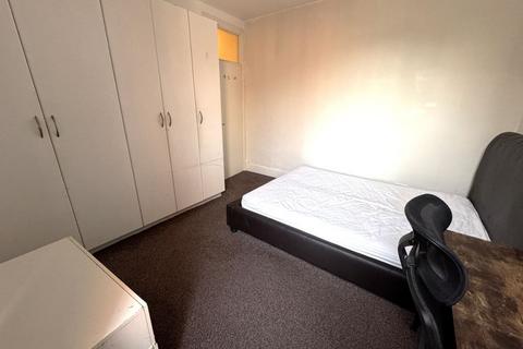 2 bedroom flat for sale, 66(F) Walm Lane, Willesden Green, NW2 4RA