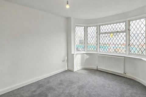 3 bedroom semi-detached bungalow for sale, 14 Glasbrook Avenue, Twickenham, TW2 6AH