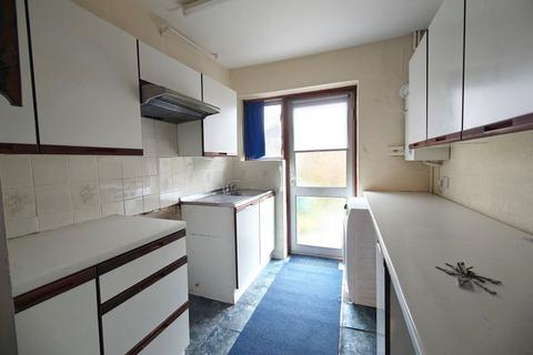 undefined, 6 Kingswood Way, Wallington, SM6 8PB