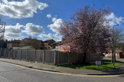 undefined, 1(A) Crest Avenue, Grays, RM17 6RW