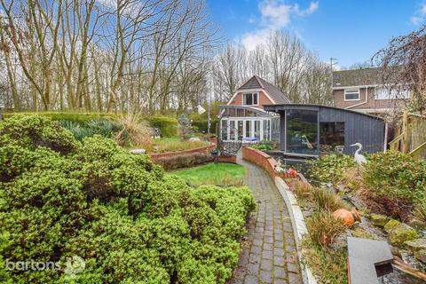 2 bedroom detached house for sale, Victoria Road, Parkgate