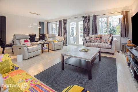 2 bedroom detached house for sale, Victoria Road, Parkgate