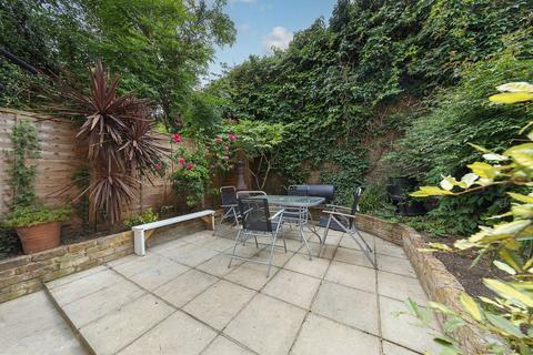 2 bedroom flat to rent, Plato Road, Brixton, London, SW2