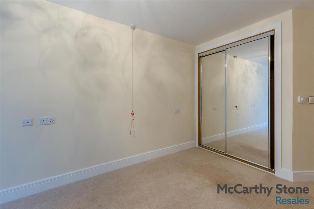 8676155-interior03.jpg