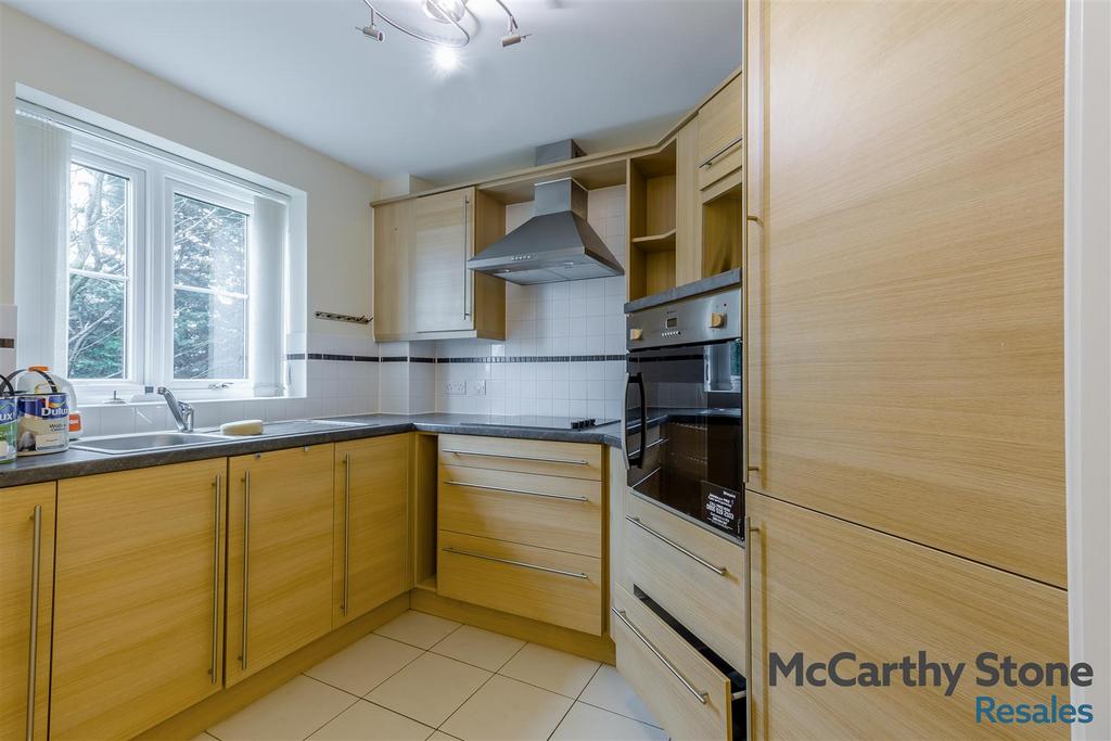8676155-interior09.jpg