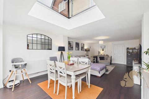 3 bedroom terraced house for sale, Captain Gardens, Colchester