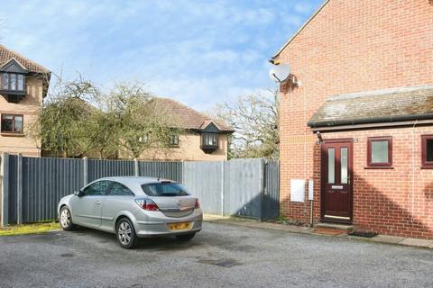 undefined, Vicarage Way, Slough
