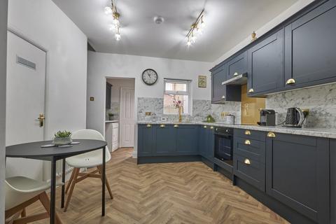 2 bedroom terraced house for sale, Roberts Road, Exeter