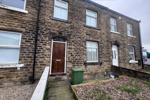 2 bedroom terraced house to rent, Leeds Road, Huddersfield