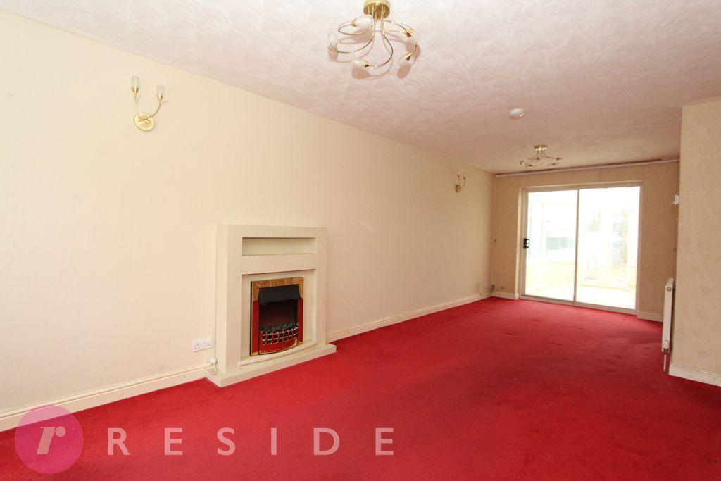 Lounge / Dining Area