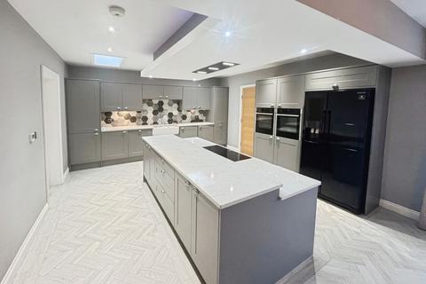 4 bedroom detached house for sale, Lakelands Drive, Ladybridge
