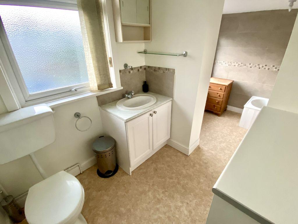 Bath and Shower Room
