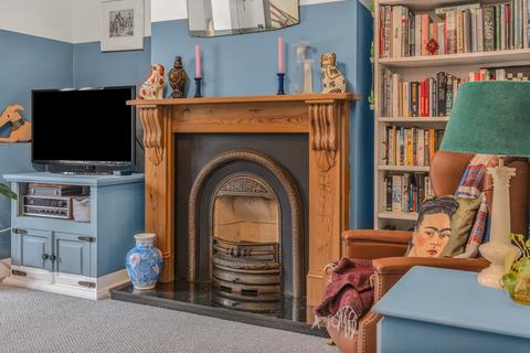 2 bedroom terraced house for sale, Centre Street, Banbury - Large Loft Room