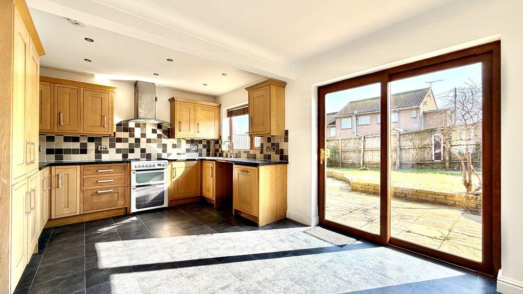 Kitchen/Dining Area