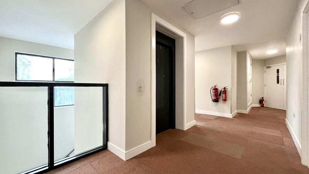 Communal Lift &amp; Hall