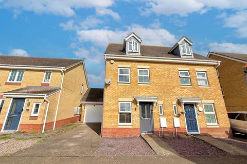 Farriers Way, Houghton Regis