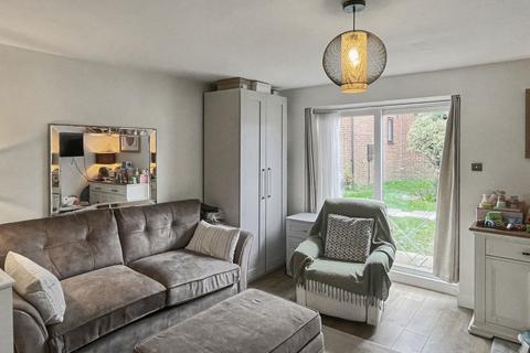 1 bedroom apartment for sale, Ludlow Mews - Ground Floor Flat with Patio Garden
