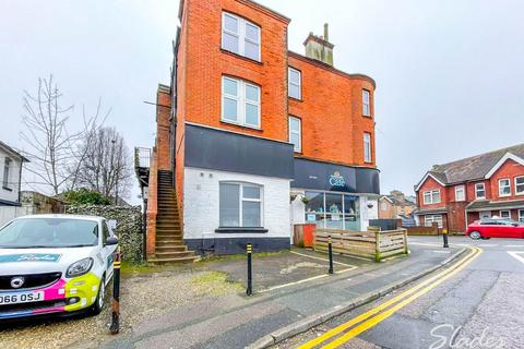 2 bedroom apartment to rent, 132 Seabourne Road , Southbourne, Bournemouth