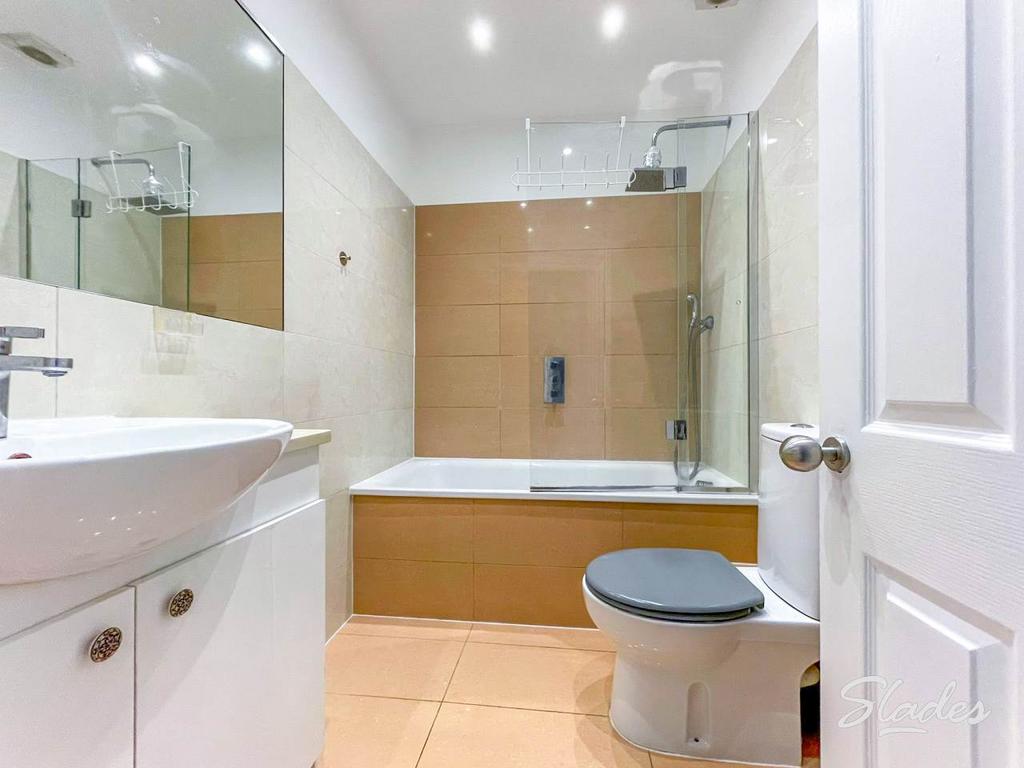 3 julian terrace bat