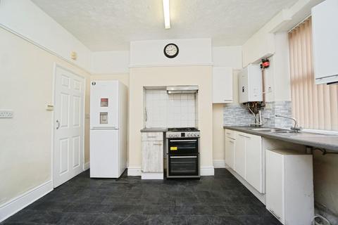 3 bedroom terraced house to rent, South Road, Walkley, S6