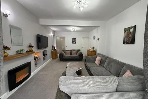 undefined, Heathfield Avenue, Neath SA11