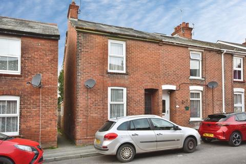 2 bedroom end of terrace house for sale, Nursery Road, Salisbury           *VIDEO TOUR*
