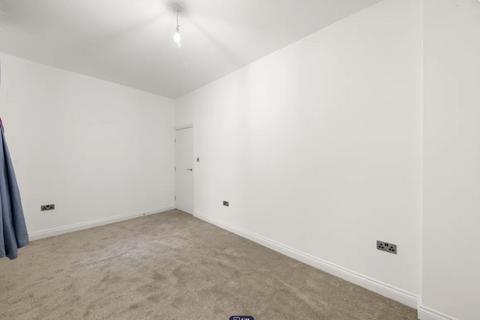 undefined, Windmill Avenue, Southall UB2