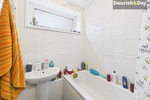 2 bedroom flat for sale, Milton Grove, Stafford ST17