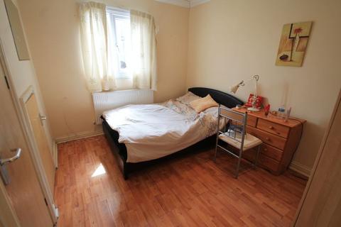 1 bedroom apartment to rent, Connaught Road, Cardiff CF24
