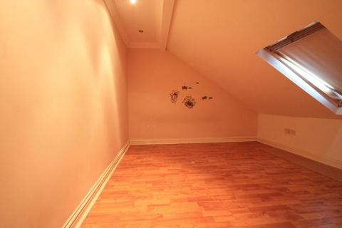 1 bedroom apartment to rent, Connaught Road, Cardiff CF24