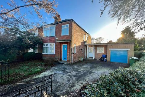 3 bedroom semi-detached house to rent, Kingtree Avenue, Cottingham, East Riding of Yorkshire, HU16