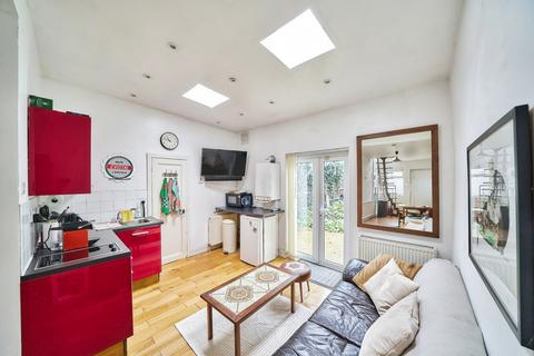1 bedroom semi-detached house for sale, Buckingham Road, London, E15