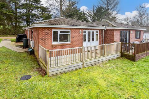 3 bedroom semi-detached bungalow for sale, Cockleton Lane, Cowes, Isle of Wight