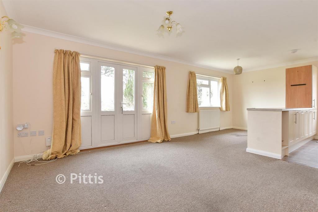 Kitchen/ Living Area